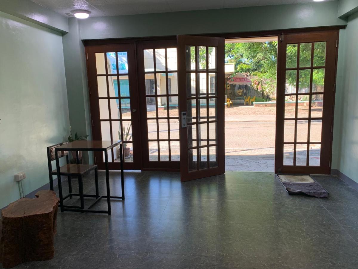 Beinte Singko De Marso Apartments Candon Dış mekan fotoğraf