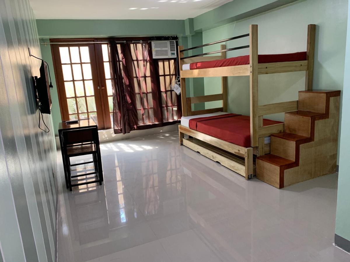 Beinte Singko De Marso Apartments Candon Dış mekan fotoğraf