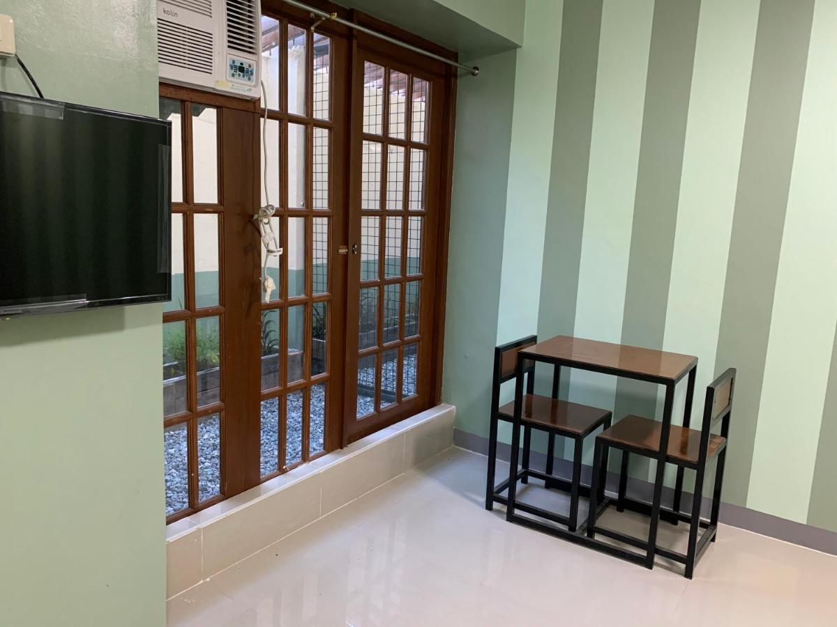 Beinte Singko De Marso Apartments Candon Dış mekan fotoğraf