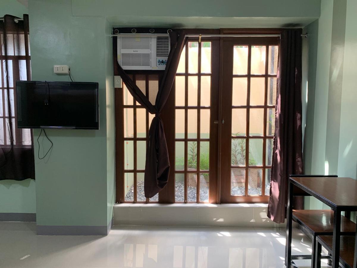Beinte Singko De Marso Apartments Candon Dış mekan fotoğraf