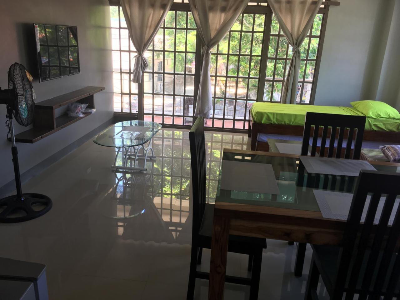 Beinte Singko De Marso Apartments Candon Dış mekan fotoğraf