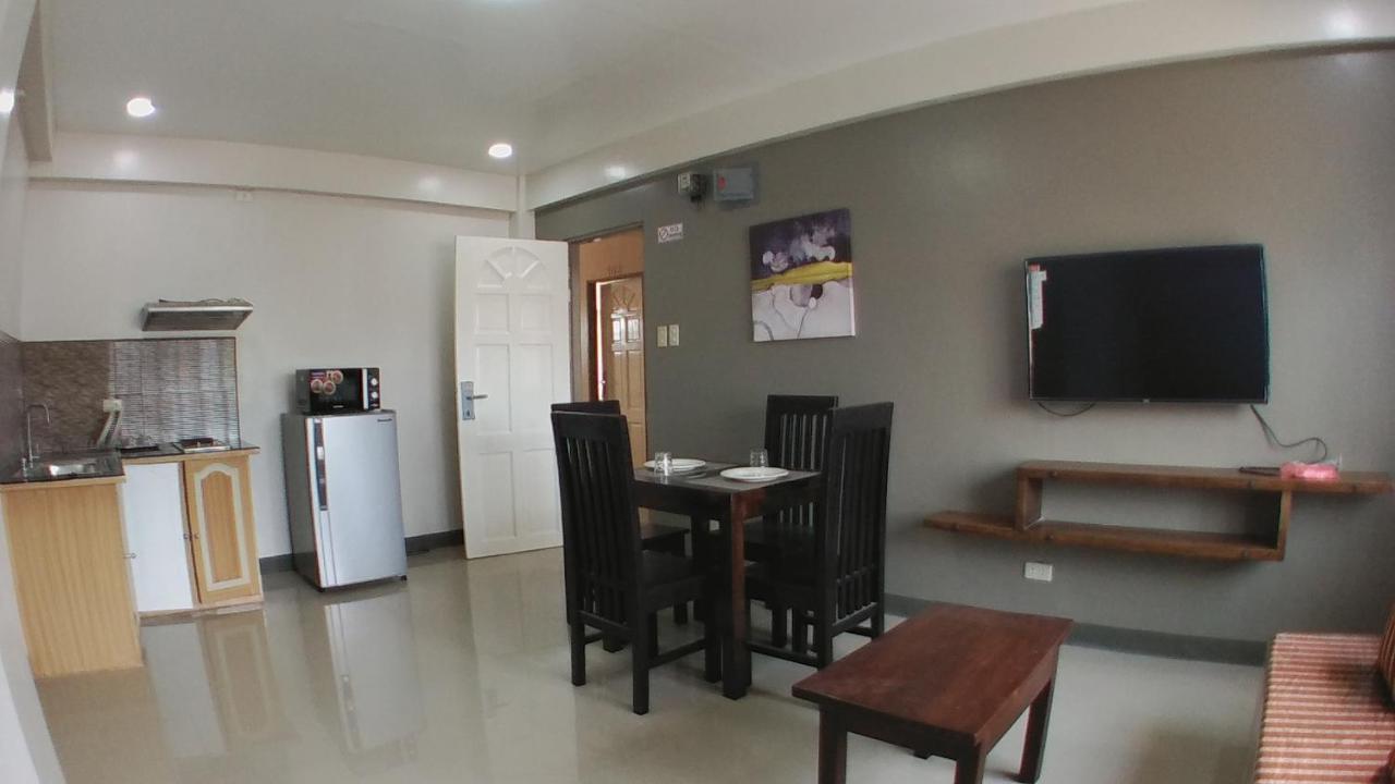 Beinte Singko De Marso Apartments Candon Dış mekan fotoğraf