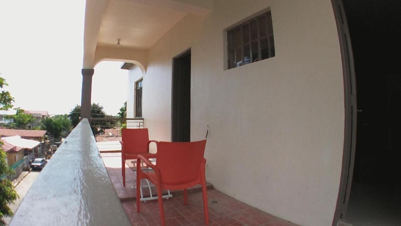 Beinte Singko De Marso Apartments Candon Dış mekan fotoğraf