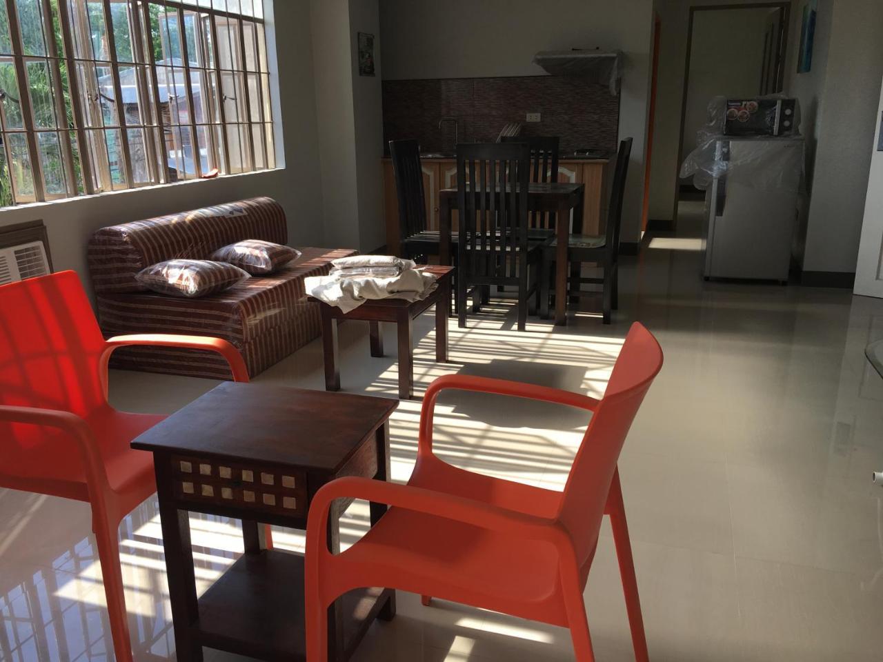 Beinte Singko De Marso Apartments Candon Dış mekan fotoğraf