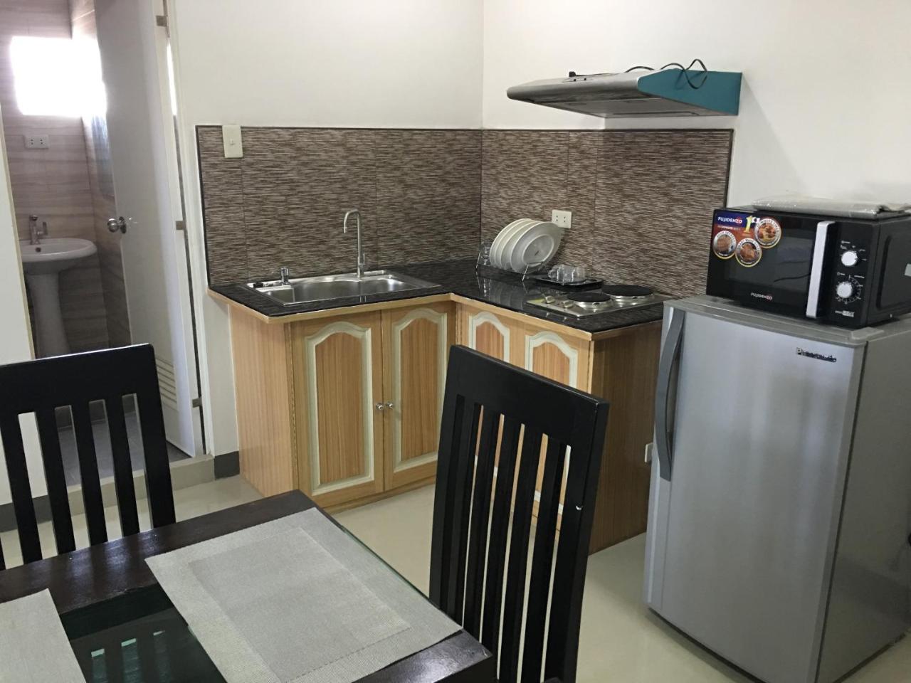Beinte Singko De Marso Apartments Candon Dış mekan fotoğraf