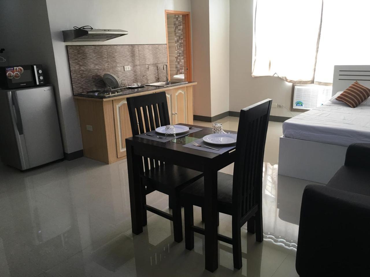 Beinte Singko De Marso Apartments Candon Dış mekan fotoğraf