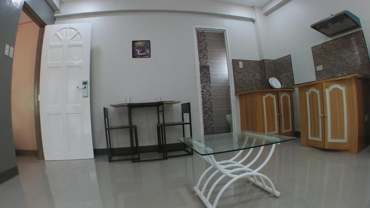 Beinte Singko De Marso Apartments Candon Dış mekan fotoğraf