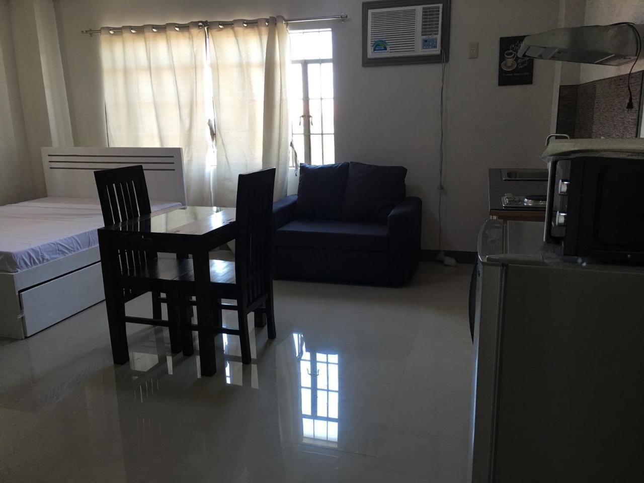 Beinte Singko De Marso Apartments Candon Dış mekan fotoğraf
