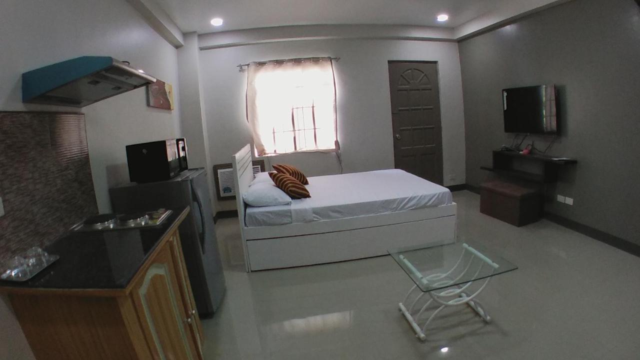 Beinte Singko De Marso Apartments Candon Dış mekan fotoğraf
