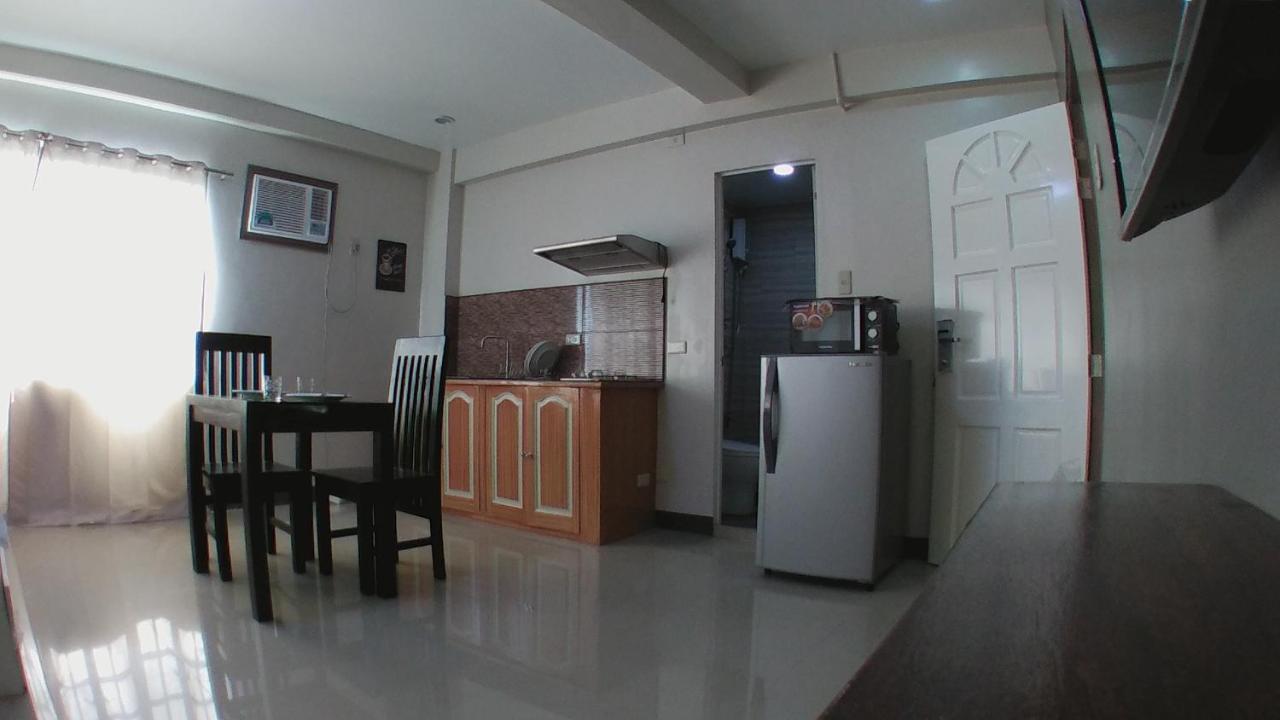 Beinte Singko De Marso Apartments Candon Dış mekan fotoğraf