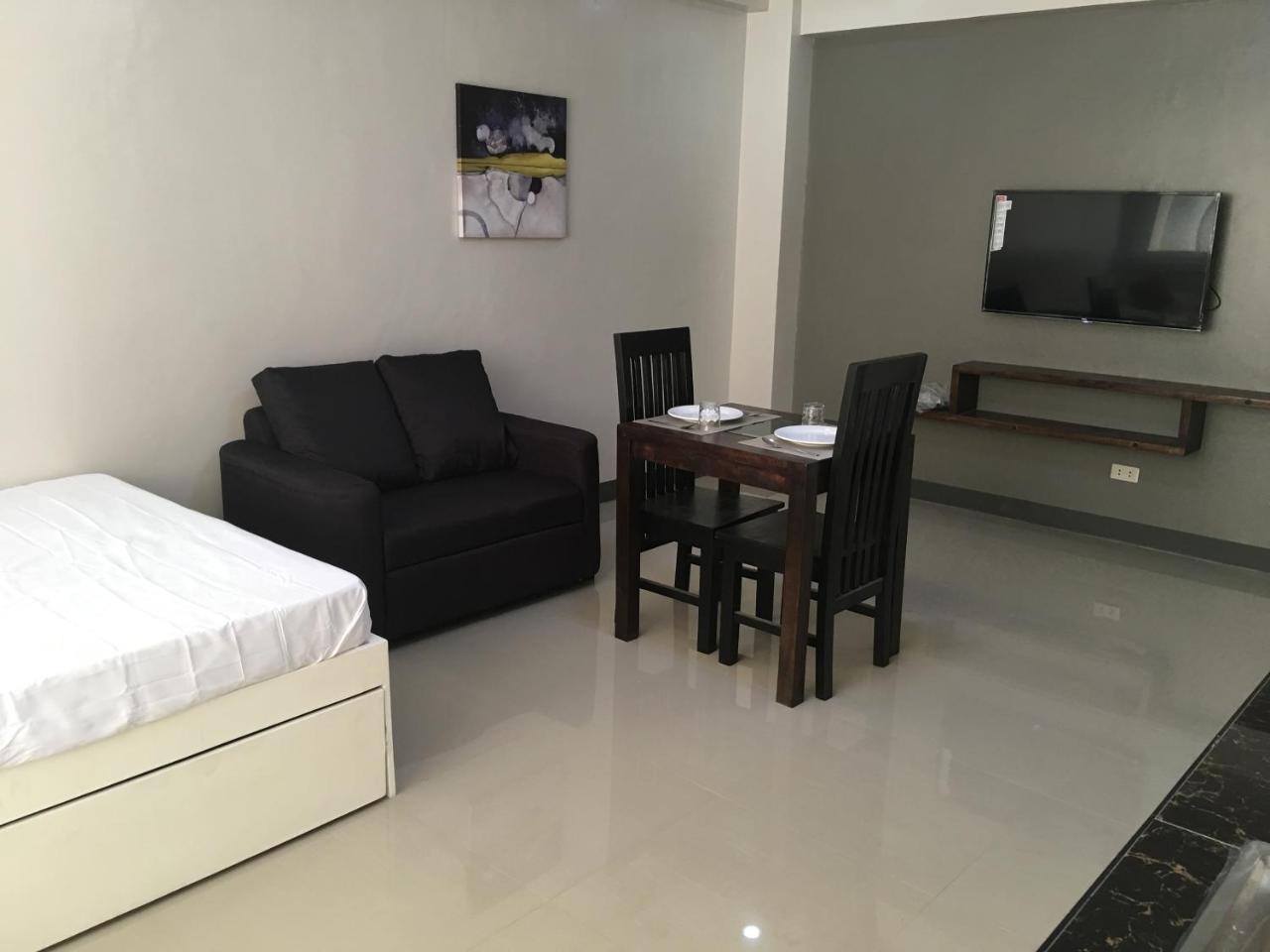 Beinte Singko De Marso Apartments Candon Dış mekan fotoğraf