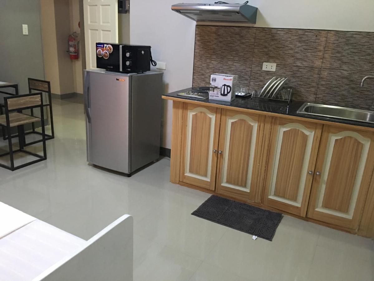 Beinte Singko De Marso Apartments Candon Dış mekan fotoğraf